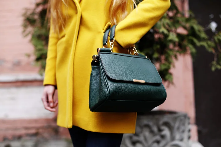 LEATHER PURSE CLEANING